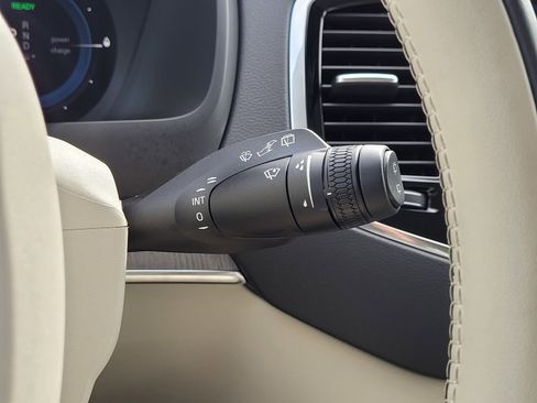 Certified 2025 Volvo XC90 T8 Ultra image 21