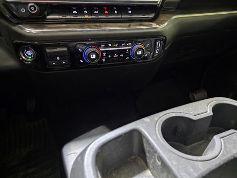 Used 2024 Chevrolet Silverado 1500 LT RWD image 20