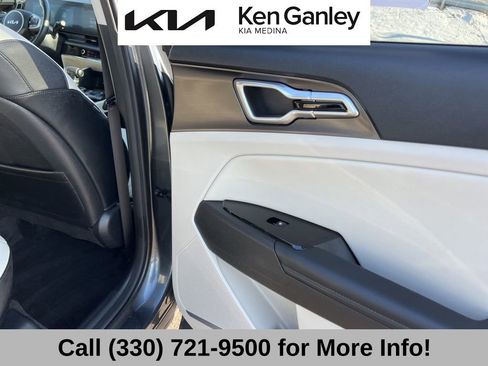Certified 2025 Kia Sportage EX w/ Premium Package image 58
