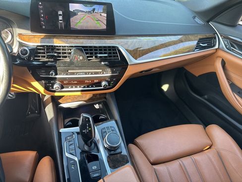 Used 2019 BMW 530e image 16