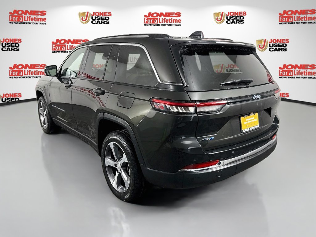 Used 2023 Jeep Grand Cherokee 4WD 4xe image 2