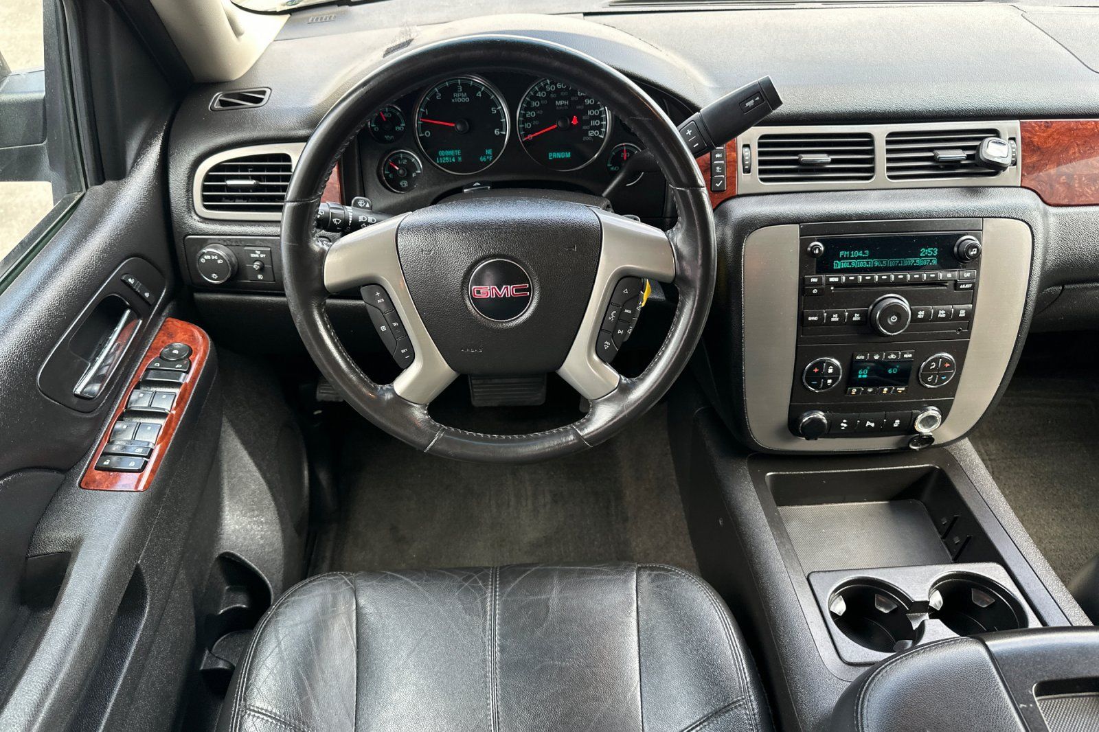 Used 2013 GMC Yukon XL SLT RWD image 16