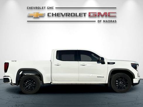 Used 2025 GMC Sierra 1500 Elevation AWD/4WD image 2
