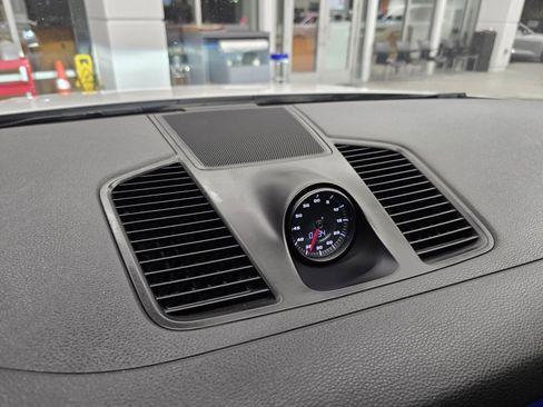 Used 2021 Porsche Cayenne Coupe image 25