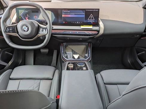 Used 2025 BMW X3 xDrive30i w/ Premium Package image 16