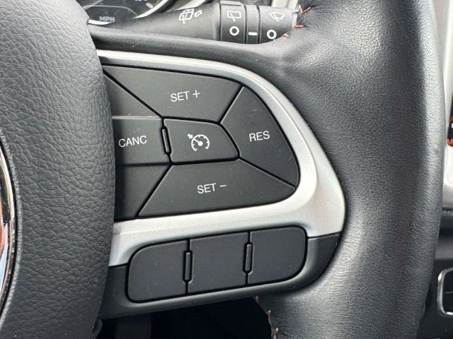 Used 2020 Jeep Compass Latitude w/ Popular Equipment Group AWD/4WD image 35