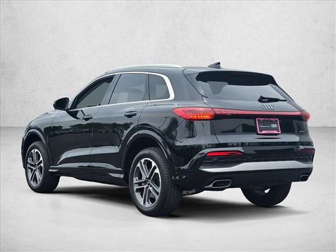Used 2025 Audi Q5 Premium w/ Convenience Package AWD/4WD image 8
