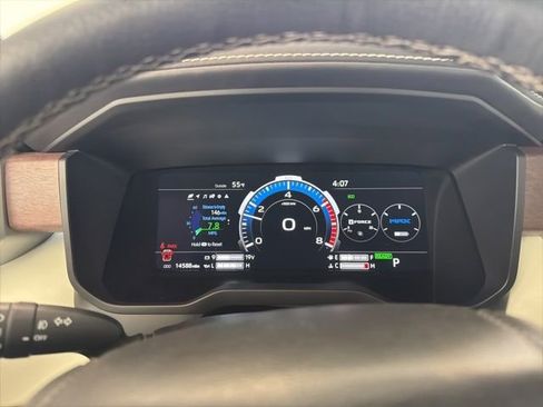 Used 2025 Toyota Sequoia Capstone AWD/4WD image 42
