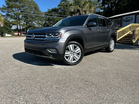 Used 2018 Volkswagen Atlas SEL Premium image 3