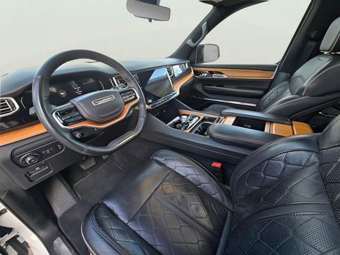 Used 2024 Jeep Grand Wagoneer L Series III image 72