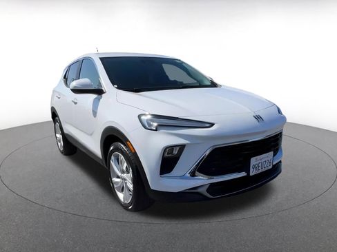 Used 2025 Buick Encore GX Preferred image 3