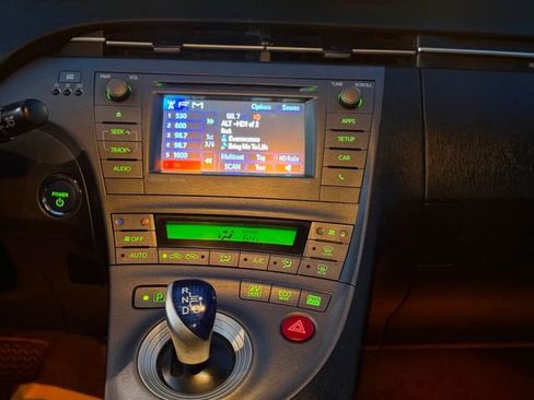 Used 2012 Toyota Prius Three image 30