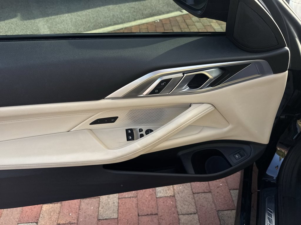 Used 2024 BMW 430i Coupe w/ M Sport Package RWD image 11