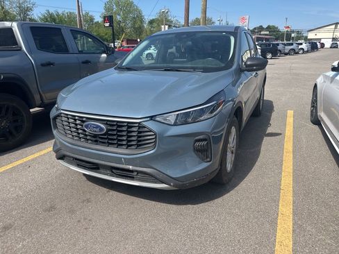 Used 2023 Ford Escape Active AWD/4WD image 1
