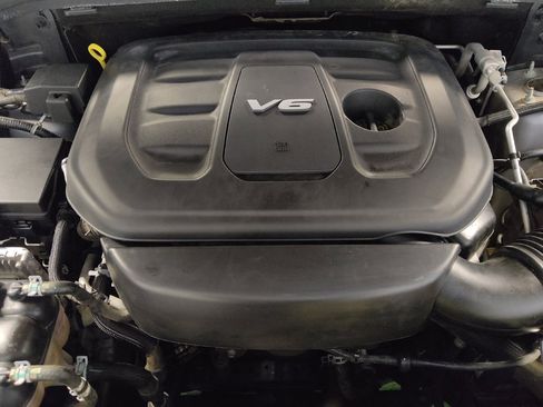 Used 2016 Jeep Grand Cherokee Laredo 75th Anniversary image 30