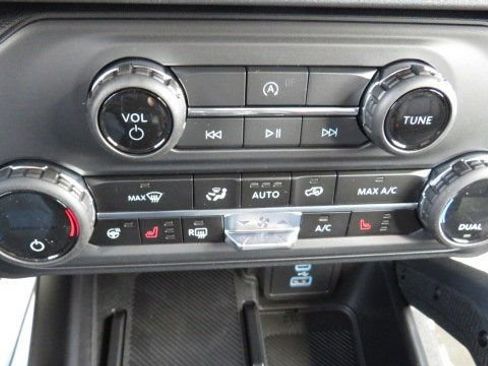 New 2025 Ford Bronco Badlands w/ Sasquatch Package image 19