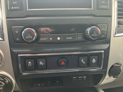 Used 2019 Nissan Titan PRO-4X w/ Pro-4x Convenience Package AWD/4WD image 23