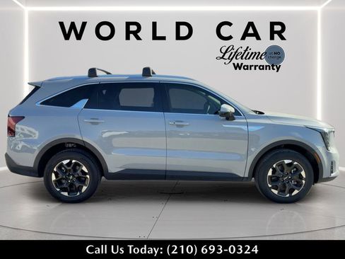 New 2025 Kia Sorento S AWD/4WD image 2