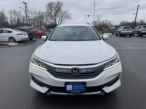 Certified 2017 Honda Accord Sport Special Edition image 2