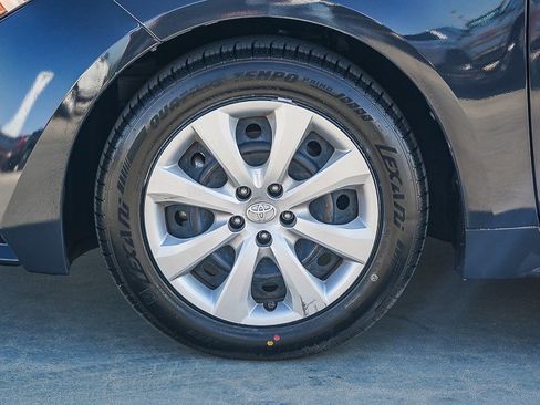 Certified 2023 Toyota Corolla LE image 5