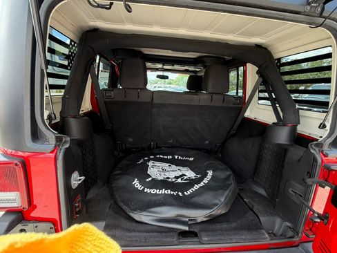 Used 2014 Jeep Wrangler Unlimited Sport w/ Quick Order Package 23S AWD/4WD image 16