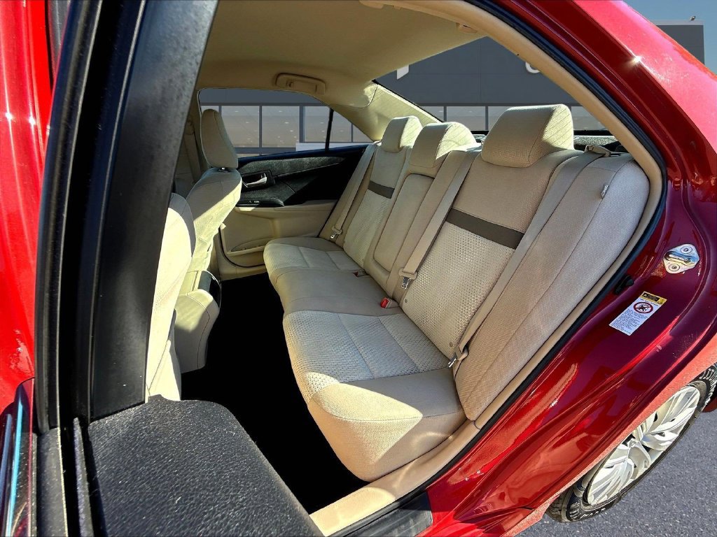 Used 2013 Toyota Camry LE FWD image 25