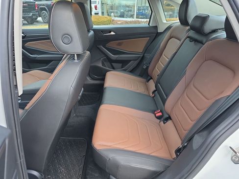 Used 2025 Volkswagen Jetta SEL image 25
