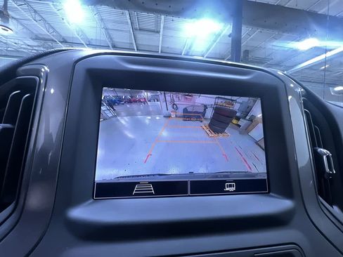 Used 2025 Chevrolet Silverado 1500 Custom image 23