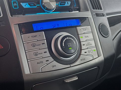 Used 2011 Hyundai Veracruz Limited FWD image 22