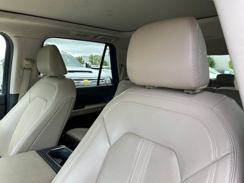 Used 2024 Ford Expedition Limited RWD image 26