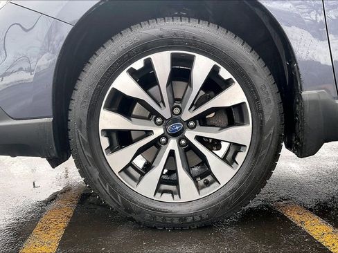 Used 2017 Subaru Outback 2.5i Limited w/ Popular Package #5 image 10