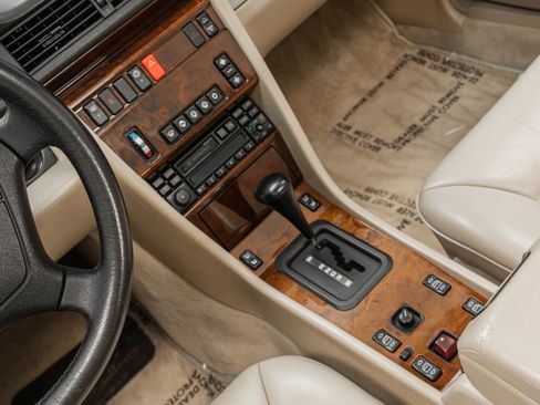 Used 1995 Mercedes-Benz E 320 Convertible image 30