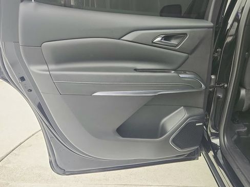 Certified 2025 Chevrolet Traverse High Country w/ LPO, Floor Liner Package AWD/4WD image 32