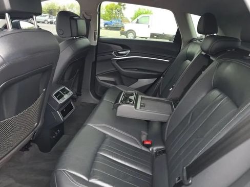 Used 2021 Audi e-tron Premium w/ Convenience Plus Package AWD/4WD image 6