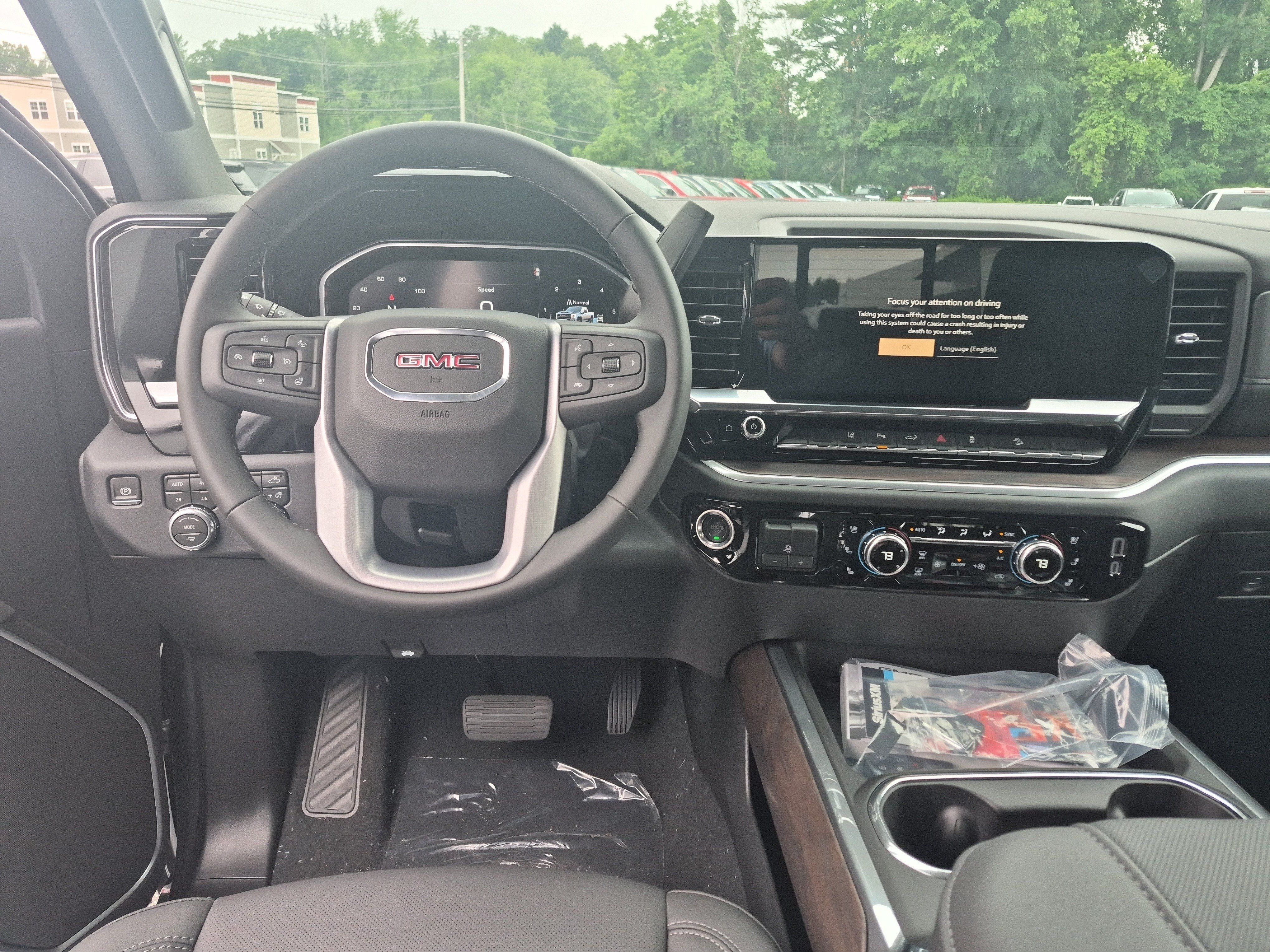 Used 2026 GMC Sierra 2500 SLT w/ SLT Premium Package AWD/4WD image 11