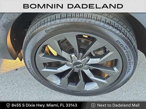 Used 2022 Kia Sorento SX Prestige w/ Rust Color Package image 5