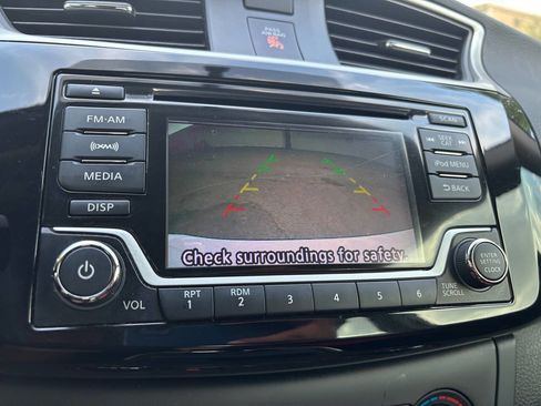 Used 2017 Nissan Sentra SV FWD image 8