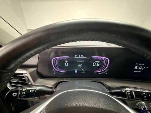 Used 2024 Kia Telluride S w/ S Sunroof Package FWD image 11