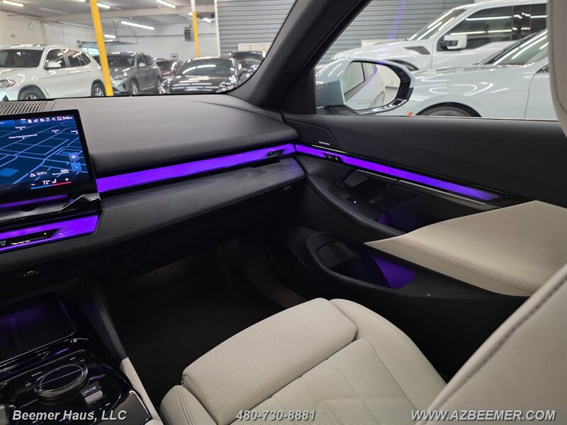 Used 2024 BMW i5 eDrive40i w/ M Sport Package RWD image 27