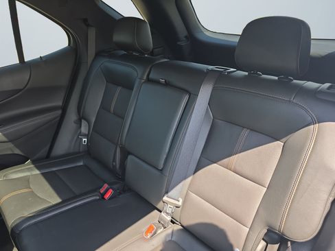 Used 2023 Chevrolet Equinox Premier AWD/4WD image 14