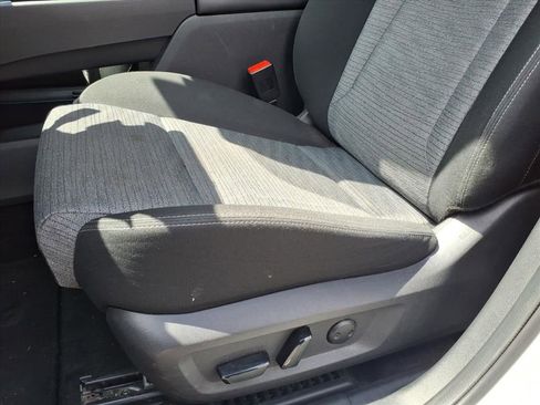 Used 2023 Nissan Rogue SV image 19