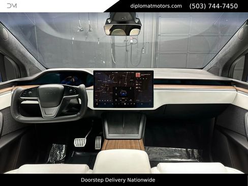 Used 2022 Tesla Model X image 24