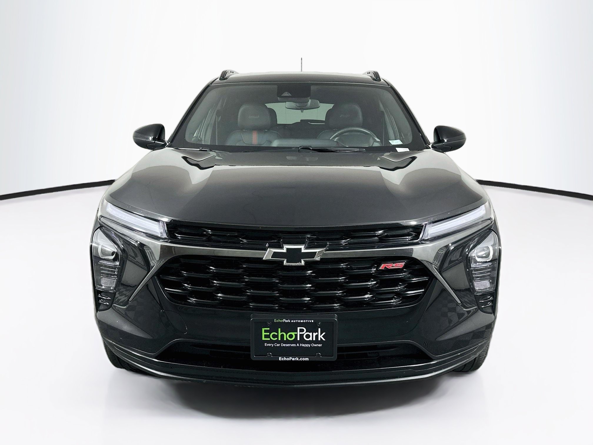 Used 2025 Chevrolet Trax RS w/ Driver Confidence Package FWD image 2
