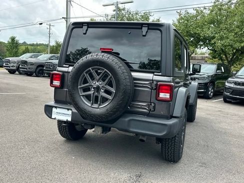 Used 2024 Jeep Wrangler Unlimited Sport AWD/4WD image 16