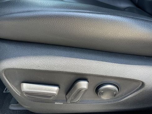 Certified 2021 Toyota Highlander XLE FWD image 26