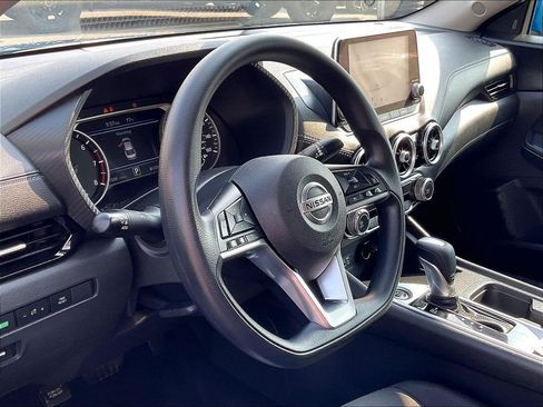 Used 2023 Nissan Sentra SV FWD image 8