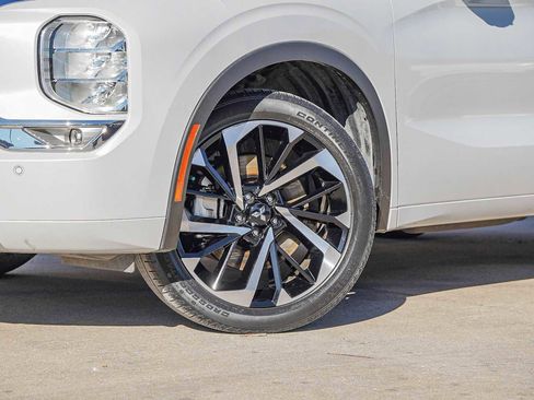 Used 2022 Mitsubishi Outlander SEL image 2