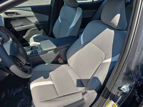 New 2025 Toyota Camry SE image 14