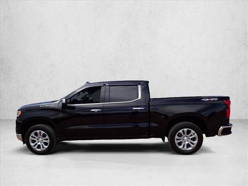 Used 2024 Chevrolet Silverado 1500 LTZ AWD/4WD image 2