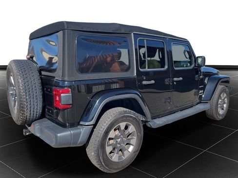 Used 2018 Jeep Wrangler Unlimited Sahara image 5
